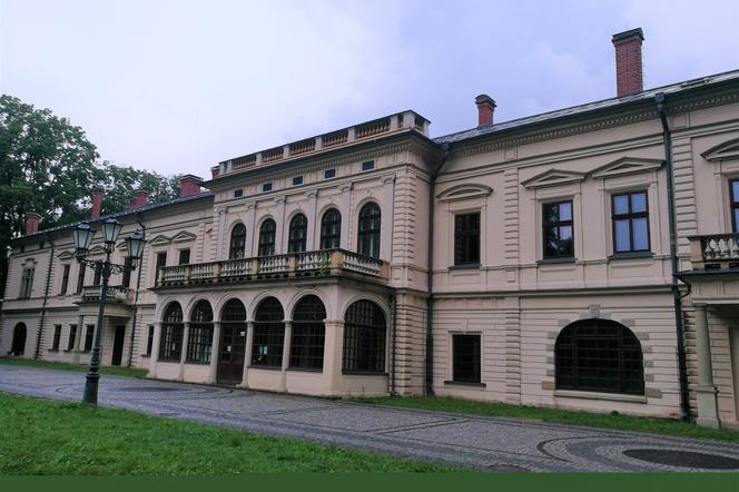 Działalność w pałacu Habsburgów - od września