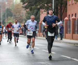 22. Poznań Maraton za nami. Tysiące biegaczy na ulicach Poznania 