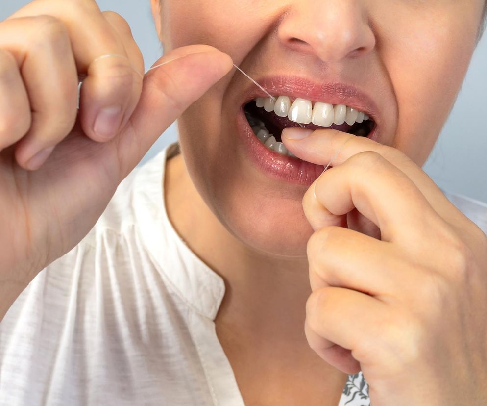 Zmniejsza ryzyko udaru, zawału i migotania przedsionków. Prosta czynność po jedzeniu może ocalić życie