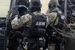 Mieli planować atak terrorystyczny. Sąd nie przedłużył im aresztu
