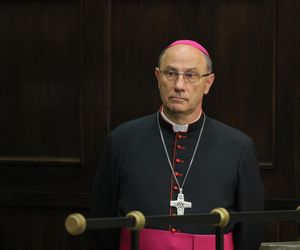 Prymas Polski abp Wojciech Polak na sali posiedzień Sejmu