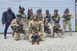 Tak wygląda pies bojowy w umundurowaniu! Oto Benji, postrach przestępców