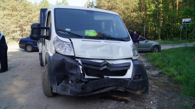 Wypadek w podbydgoskim Maksymilianowie. Zderzyły się dwa samochody! [ZDJĘCIA]