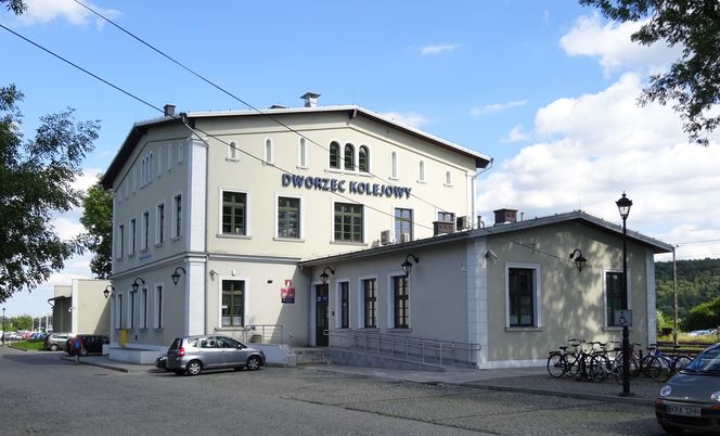 Dworzec kolejowy, Krzeszowice