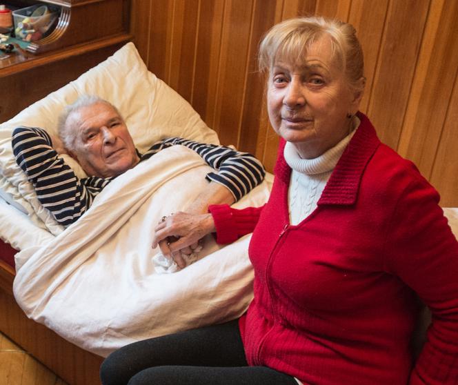  Przeniosę męża na Powązki