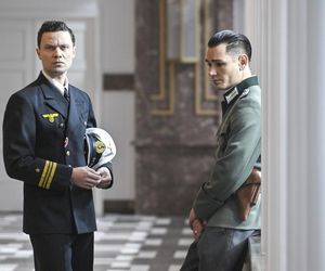 Zatoka szpiegów 2 sezon.  Franz Neumann (Bartosz Gelner), Ohlers (Mateusz Grabowski)