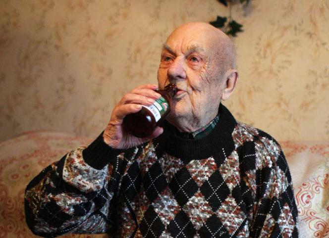 Włodzimierz Selwestrowicz: Piję, palę i żyję 100 lat
