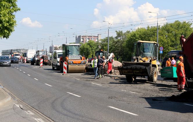 Wielka ofensywa Tramwajów Warszawskich. Tramwajarze remontują i budują jak szaleni