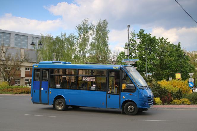 Autobus linii L33