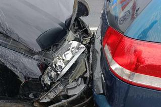 Karambol w Sławęcinie. Zderzenie pięciu pojazdów, w tym ciężarówki