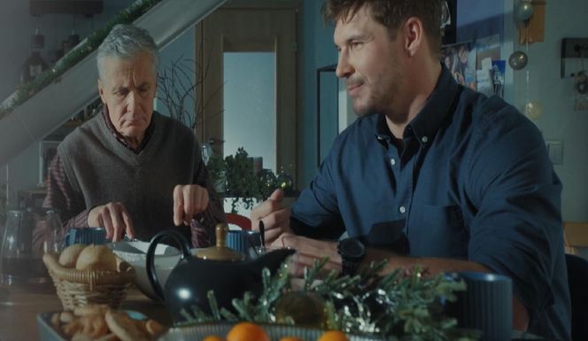 M jak miłość odc. 1853. Marcin (Mikołaj Roznerski), stryj Erwin (Andrzej Dopierała)