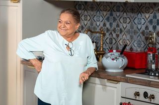 Pierwsza miłość streszczenia odcinków 4095-4099. Filip poznaje nazwisko dawcy szpiku dla Angeliki. Jest w szoku