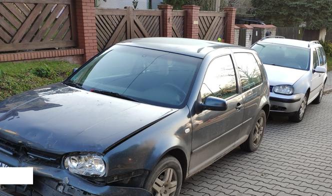 Czołówka z zaparkowanym samochodem. 67-latka spowodowała efekt domina