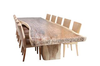 Stół drewniany w stylu etno