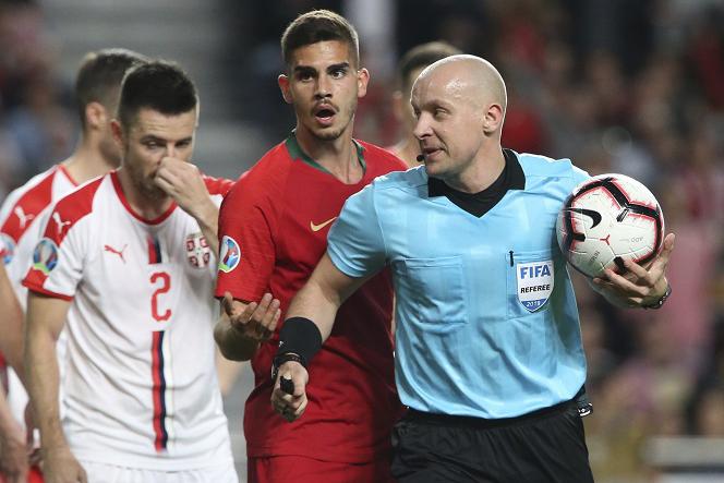 Szymon Marciniak przepraszał Portugalczyków po meczu eliminacji do EURO 2020. O co chodzi?