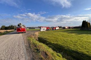 Pożar hal murowanych w Nowinach ZDJĘCIA