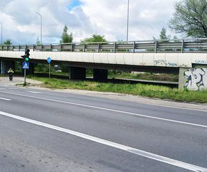 Kultowy napis Karola nie ma w domu talerzy... powrócił w nowej odsłonie