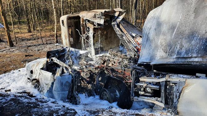 Spalił się we własnym aucie. Tragedia pod Mińskiem Mazowieckim