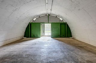 Schrony i miejsca schronienia – garaże podziemne z nową rolą. Rozporządzenie MSWiA weszło już w życie