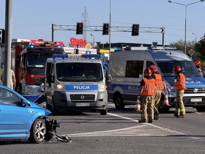 Radom. Wypadek karetki