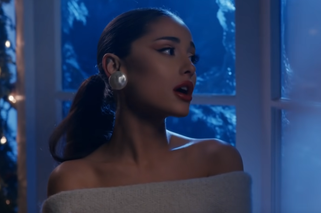 Piosenki świąteczne 2021: Ariana Grande prezentuje nowy hit. Towarzyszą jej wielkie gwiazdy
