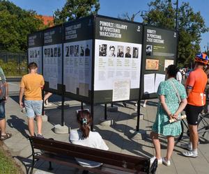 Obchody 80. rocznicy wybuchu Powstania Warszawskiego w Toruniu. Mieszkańcy grodu Kopernika pamiętają o bohaterach