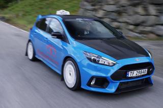 Ford Focus RS jako taxi