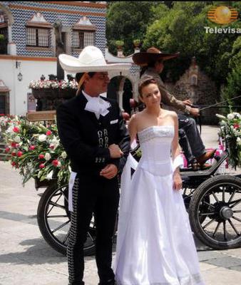 Nieposkromiona miłość (Amor bravio). Ślub Camili (Silvia Navarro) i Daniela (Cristian de la Fuente)