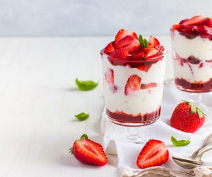 Truskawki z mascarpone – błyskawiczny deser, który zawsze robi wrażenie