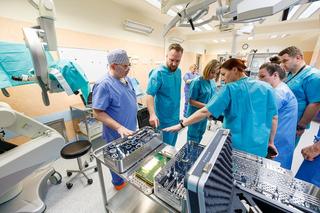 Lublin - nowoczesny sprzęt neurochirurgiczny w SPSK 4