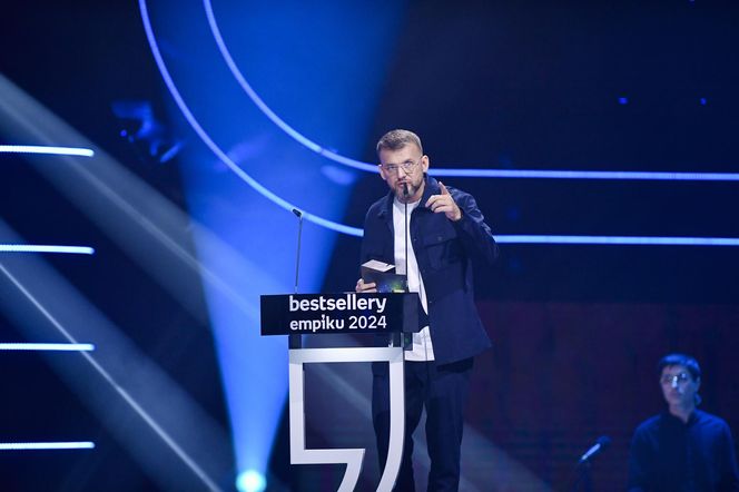 KęKę w żałobie. Jego słowa o mamie łamią serca fanów