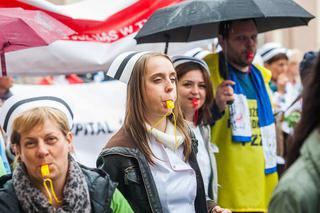 Demonstracja w zdjęciach. Zobacz naszą fotorelację!