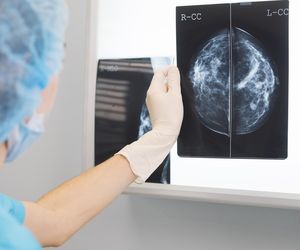Rak piersi, którego nie widać na mammografii. Sprawdź, jakie badanie wykrywa go najskuteczniej