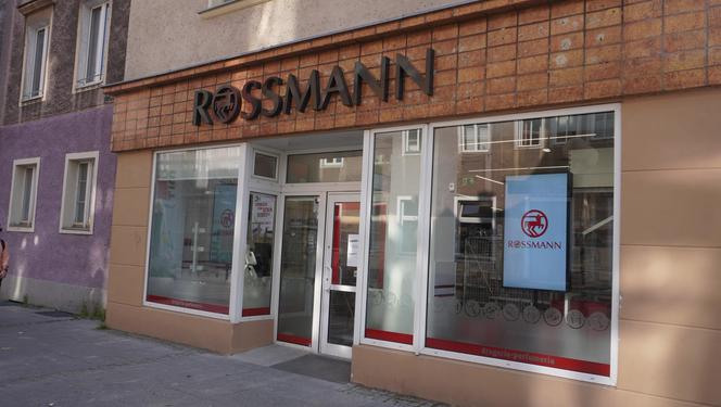 Rossmann na Starym Mieście w Olsztynie zamknięty. Dlaczego? [ZDJĘCIA]