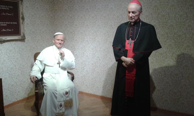 Papież Franciszek i Benedykt XVI w Krakowie! Można ich spotkać w muzeum figur woskowych [AUDIO, ZDJĘCIA]