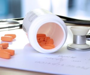 Xanax (Alprazolam) - działanie, dawkowanie i skutki uboczne stosowania