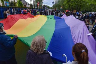 Happening pt. Na drugi koniec tęczy z Ojcem Tadeuszem. Chryja 2