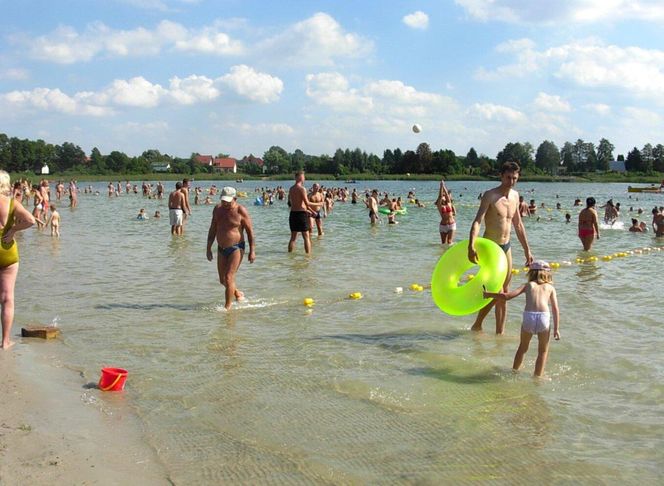 Jezioro Borówno w wakacje
