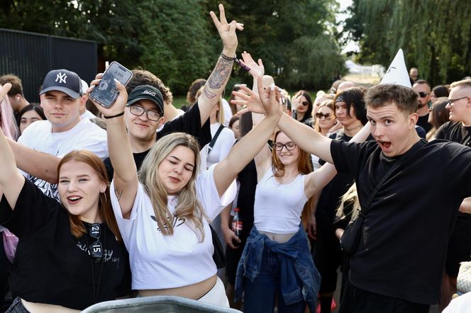 50 Cent w Warszawie. Tłumy przed Stadionem Narodowym 