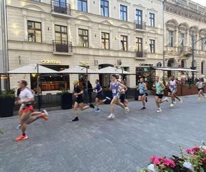 Rossmann Run 2025. Tłumy biegaczy wzięły udział w biegu ulicą Piotrkowską