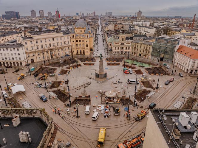 Plac Wolności w Łodzi już prawie gotowy