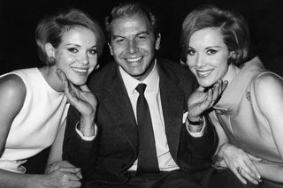 Słynne bliźniaczki nie żyją. Zmarły razem w swoim domu tańcząc i śpiewając