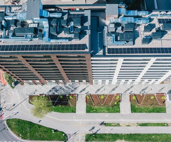 Sadyba Spot. Apartamentowiec zajął miejsce kultowego targu