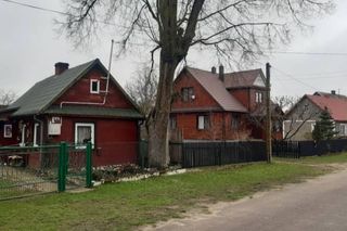 W tej opuszczonej miejscowości na Podlasiu mieszka garść osób. Z miejscem wiąże się niesamowita legenda!