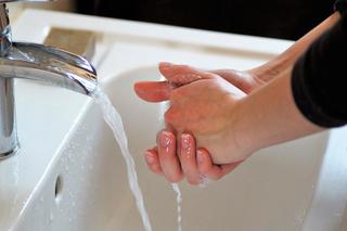 Rysiek z Klanu byłby z Ciebie dumny? Sprawdź, czy dobrze myjesz ręce! [QUIZ]