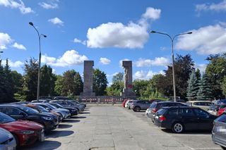 Szubienice w Olsztynie znów zniszczone. Sprawcy powinni wstydzić się za wandalizm i... ortografię!