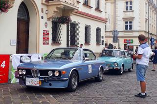 XX Podkarpacki Rajd Pojazdów Zabytkowych - konkurs elegancji na Rynku w Rzeszowie