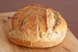 Jak zrobić zakwas na chleb? Domowy wypiek pieczywa na zakwasie: najlepsze przepisy