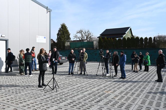 Nowoczesny kontener stanął koło Olsztyna. Wyhodują w nim warzywa bez gleby