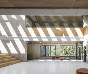 Szkoła przy ul. Świderskiej w Warszawie